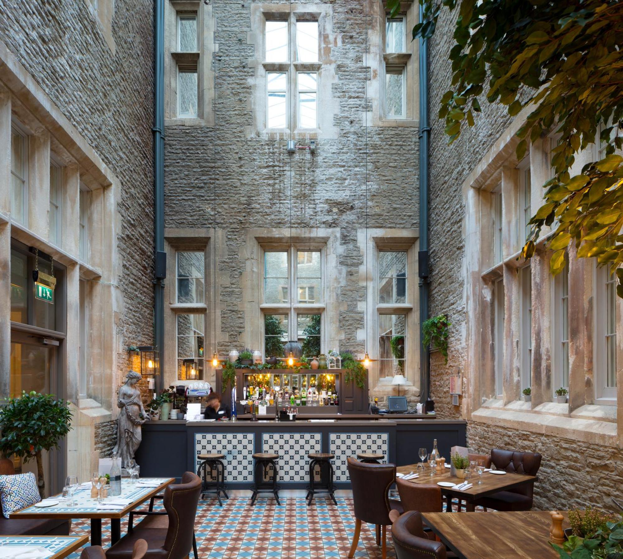 De Vere Tortworth Court Экстерьер фото